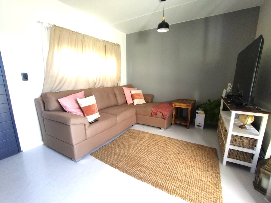 2 Bedroom Property for Sale in The Connifers Western Cape